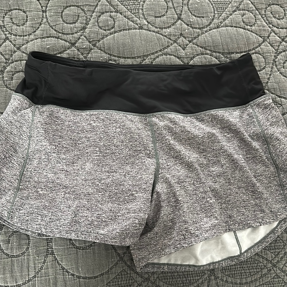 Lululemon shorts 8 tall